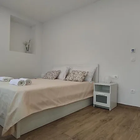 Bungevilia Lejlighed *