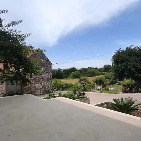 アパート Bungevilia *