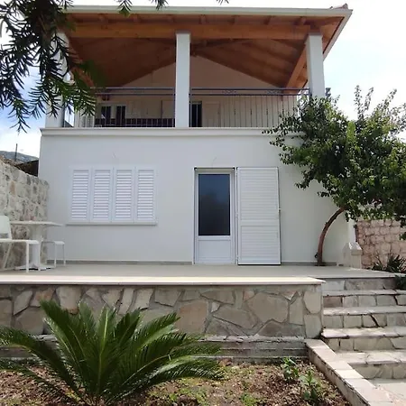 Bungevilia Apartment Gruda