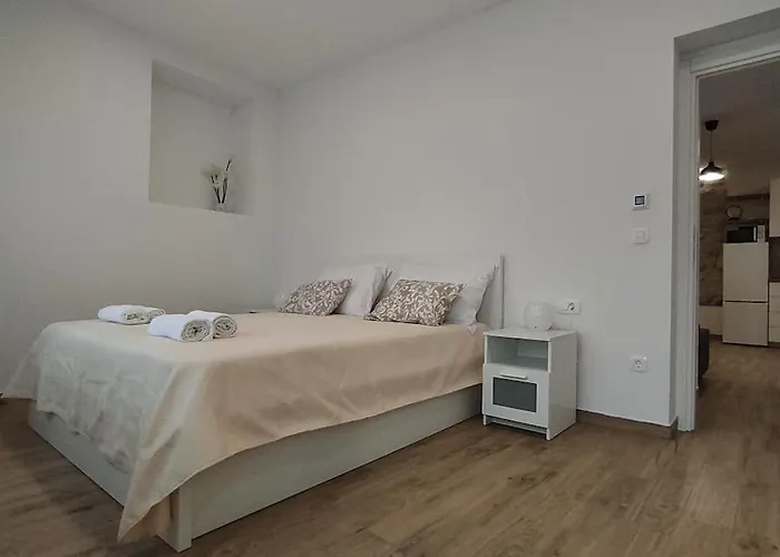 Bungevilia Apartman *